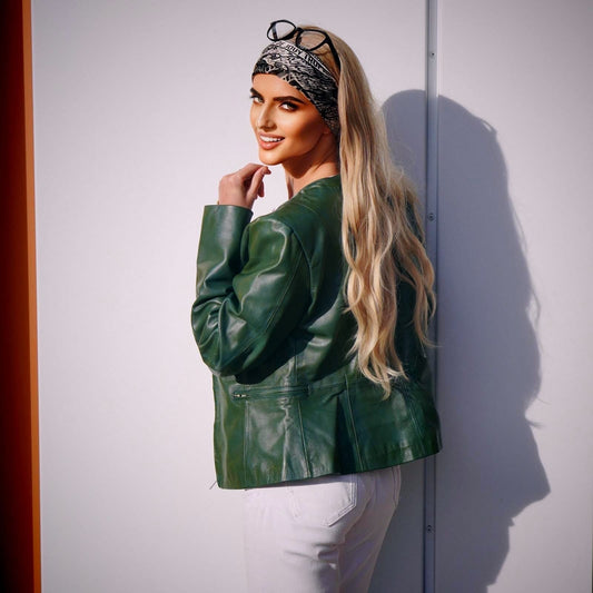 Kurtka skórzana damska z naturalnej skóry zielona, INA-2-LEU. Kurtka ze skóry wiosenna, jesienna, przejściowa.