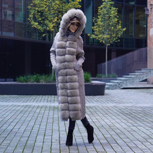 Sweter z lisem naturalnym beżowo - piaskowy - LEU