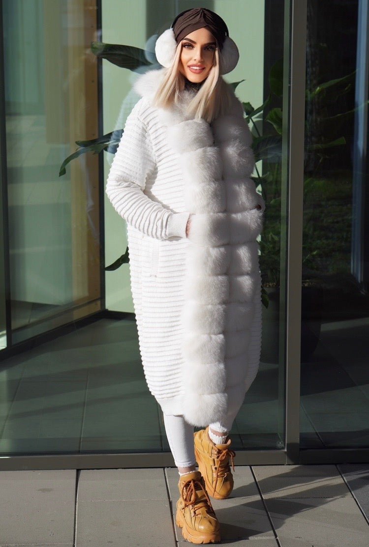 Sweter z lisem naturalnym białym,biały - LEU