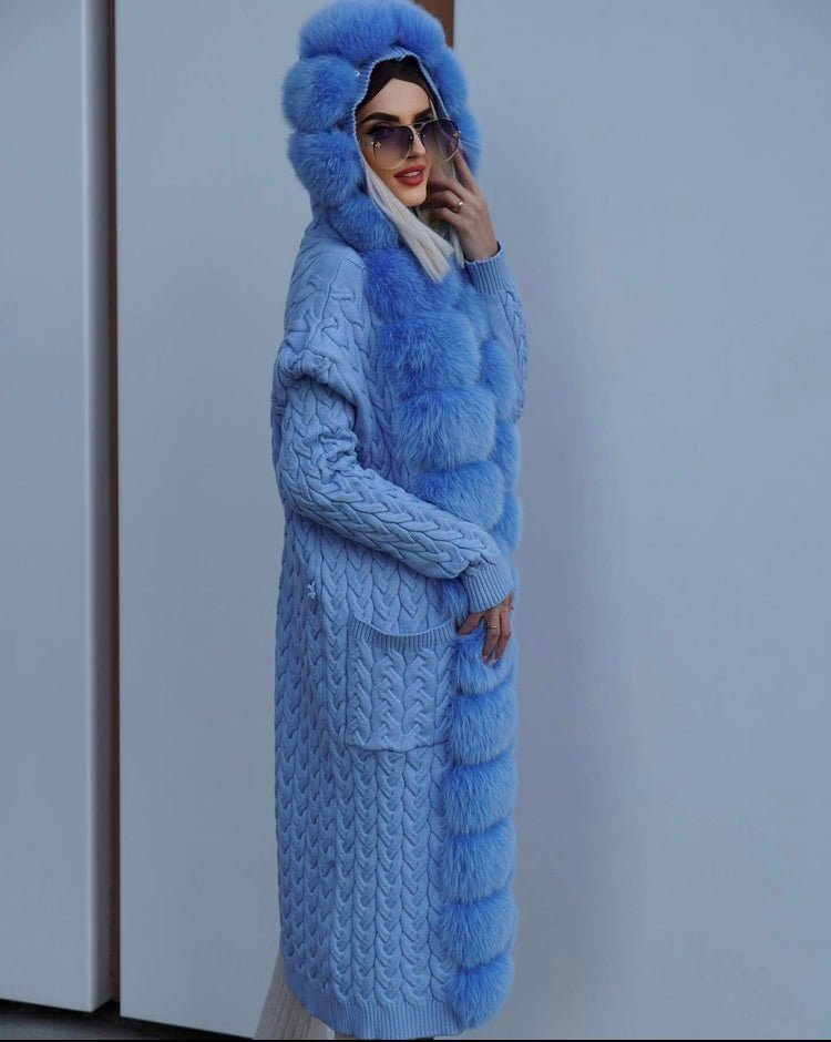Sweter z lisem naturalnym błękitnym,błękitny - LEU
