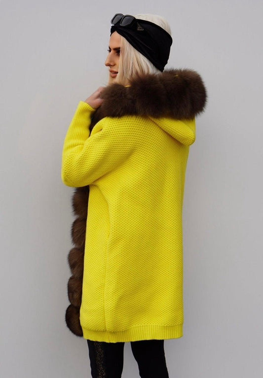 Sweter z lisem naturalnym brązowym,żółty - LEU