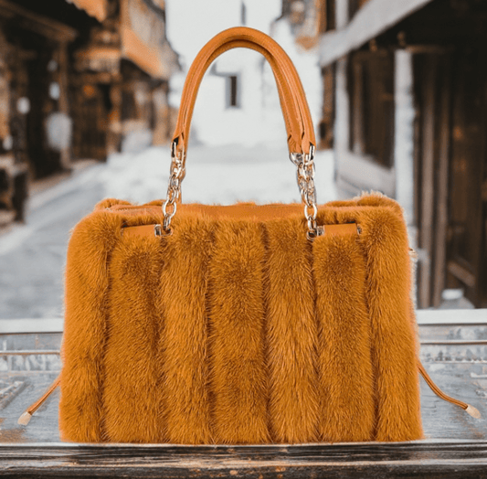 Torebka z futra,futrem norek musztardowa,LUX. Torebka futrzana z futra naturalnego damska na ramię stylowa i modna.