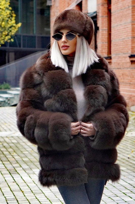 Futra Naturalne dla Kobiet: Skarby z Polskich Hodowli - LEU