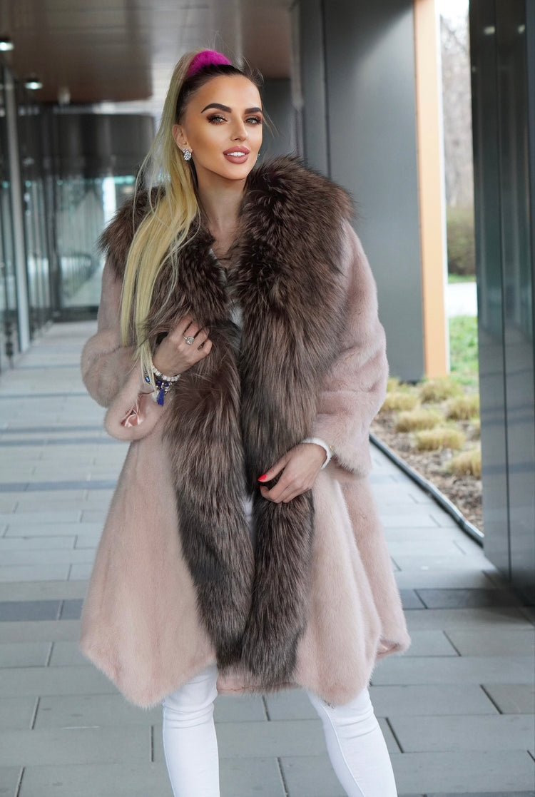 Futra naturalne/ lisa, jenota, norek, szynszyla-rexa LEU str.21