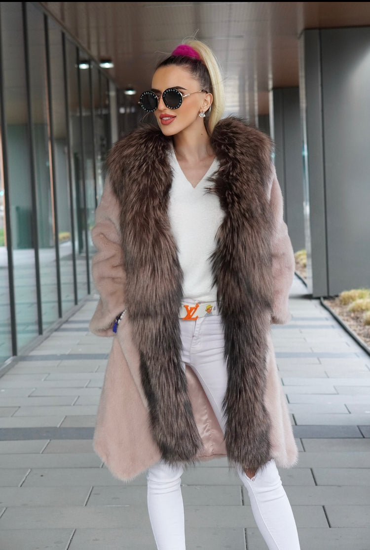 Futro damskie z /lisa,jenota,norki,królika-szynszylo-rexa LEU