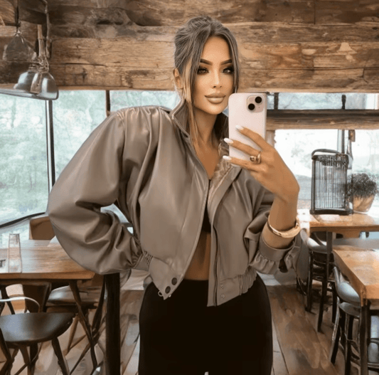 Bomberka skórzana kurtka damska beżowa, FENDY-LEU. Kurtka skórzana ze skóry wiosenna, jesienna, przejściowa.