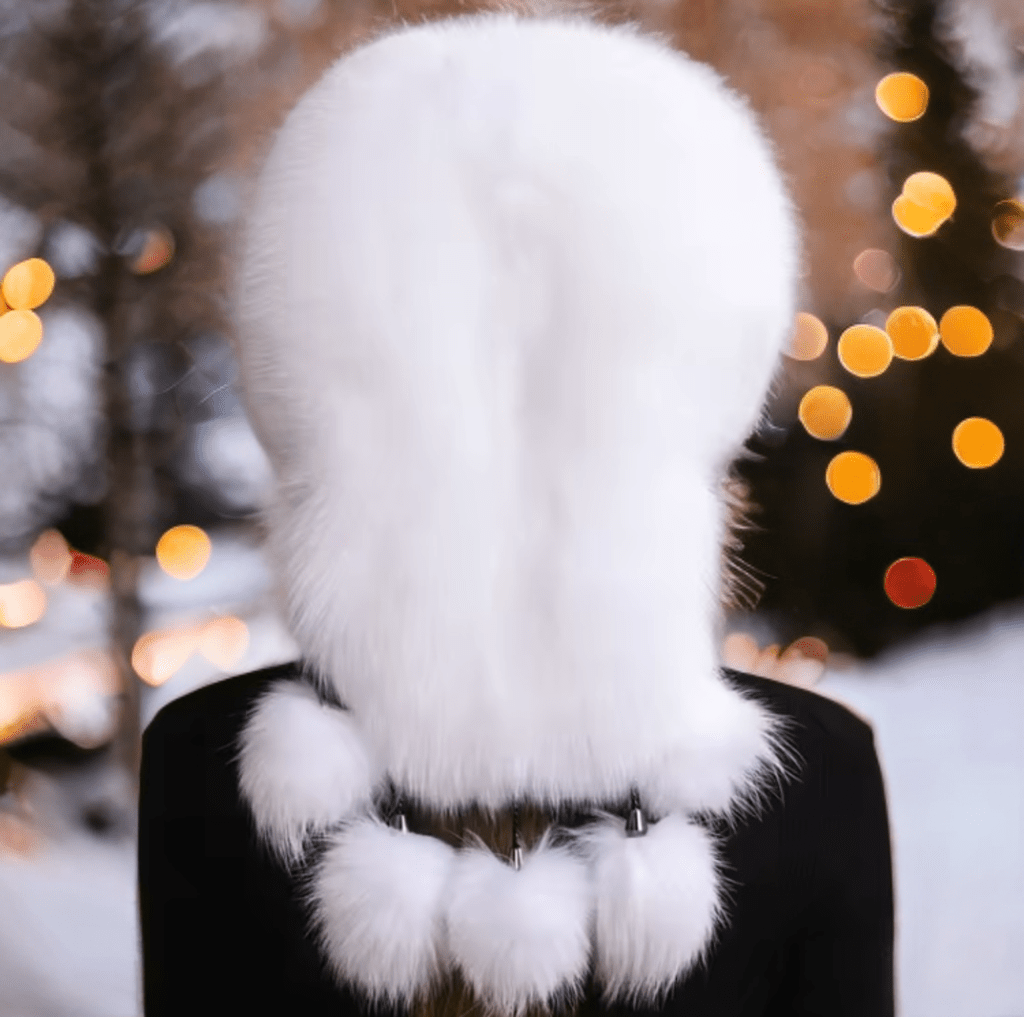 Czapka toczek futrzany z futra lisa białego hodowlanego - LEU