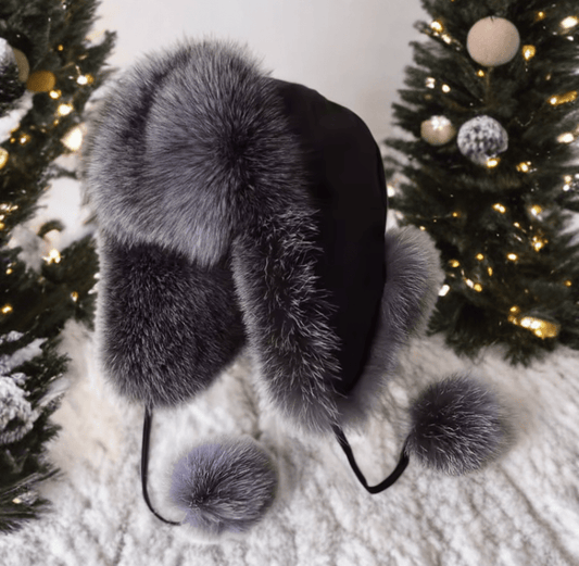 Czapka z futra uszatka z lisa srebrnego damska,czara LIS-1 od LEU. Czapka z futra naturalnego damska.