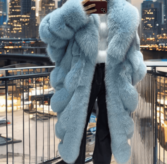 Futro z lisa naturalnego błękitne,CH-201-LEU. Futro damskie z futra lisa naturalnego hodowlanego.