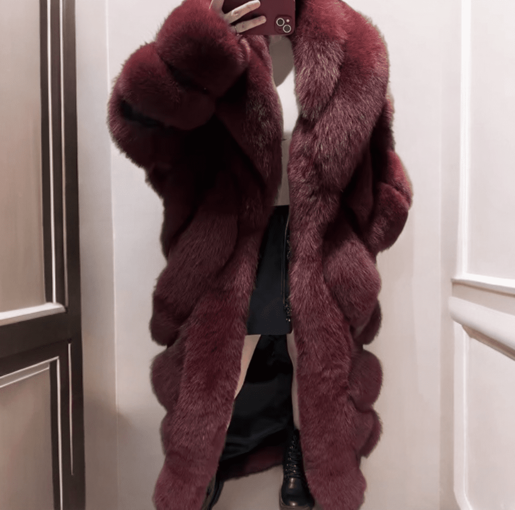Futro z lisa naturalnego burgundowe,CH-201-LEU. Futro damskie z lisa naturalnego hodowlanego.  