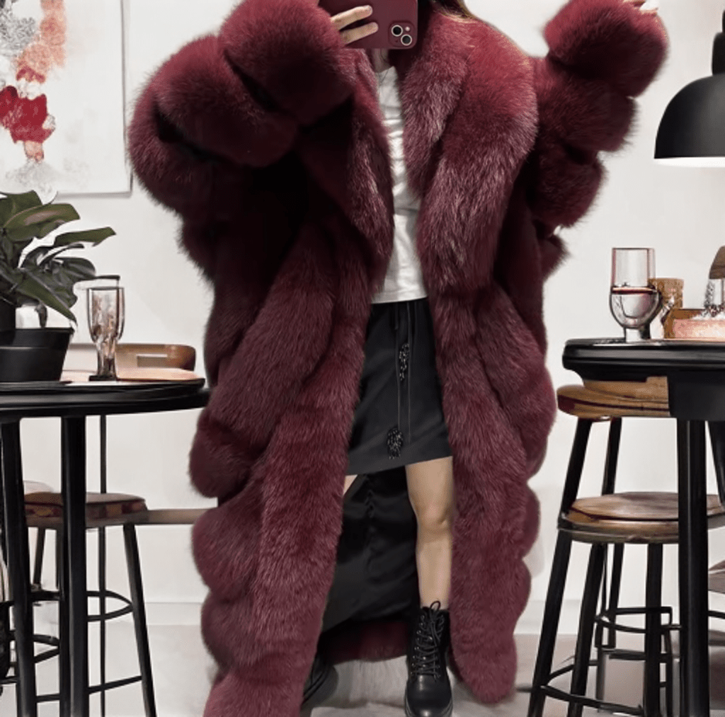 Futro z lisa naturalnego burgundowe,CH-201-LEU. Futro damskie z lisa naturalnego hodowlanego.  
