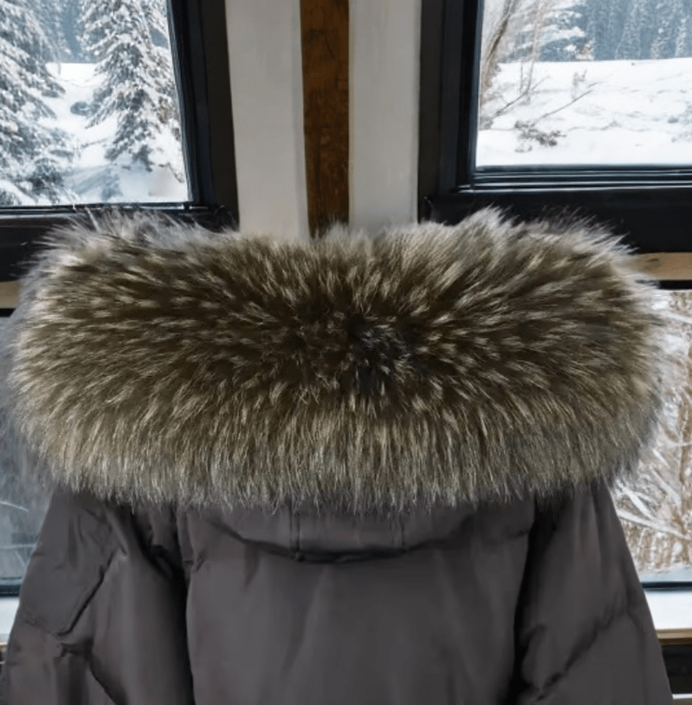 Kołnierze futrzane z futra jenota, jenotem do kaptura