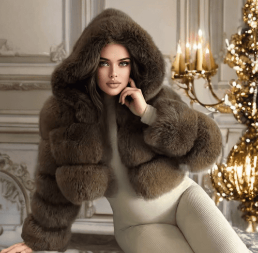 Kurtka z futra lisa naturalnego z kapturem brązowa,BELLA od LEU. Futrzana kurtka z futra lisa naturalnego.