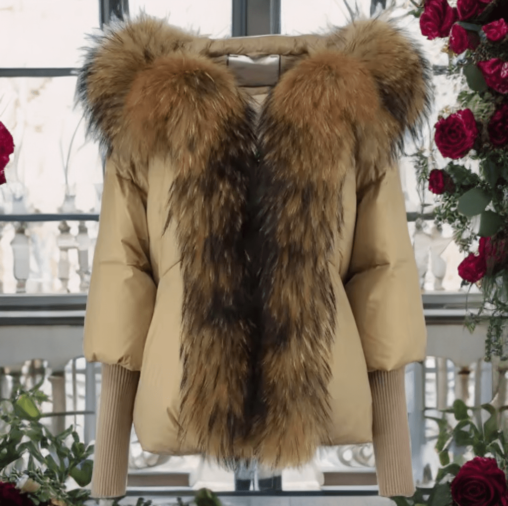 Kurtka z futrem puchowa damska beżowa jenot naturalny,VALENTINA - LEU