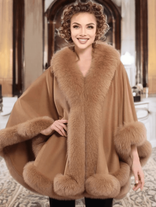 Płaszcz z lisa futrzane ponczo z lisem oversize beżowe, GALA - LEU