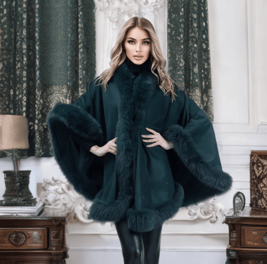 Płaszcz z lisa futrzane ponczo z lisem oversize butelkowa zieleń, GALA - LEU