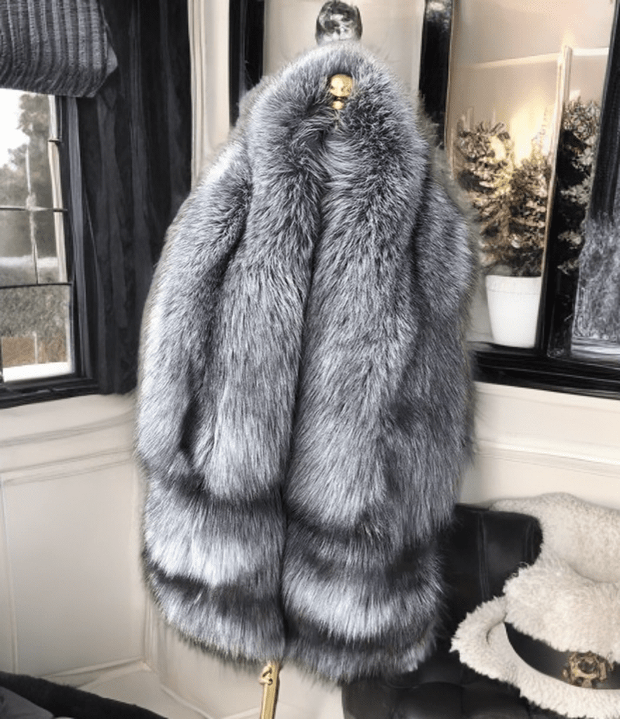 Szal z lisa naturalnego srebrny z kieszeniami - LEU